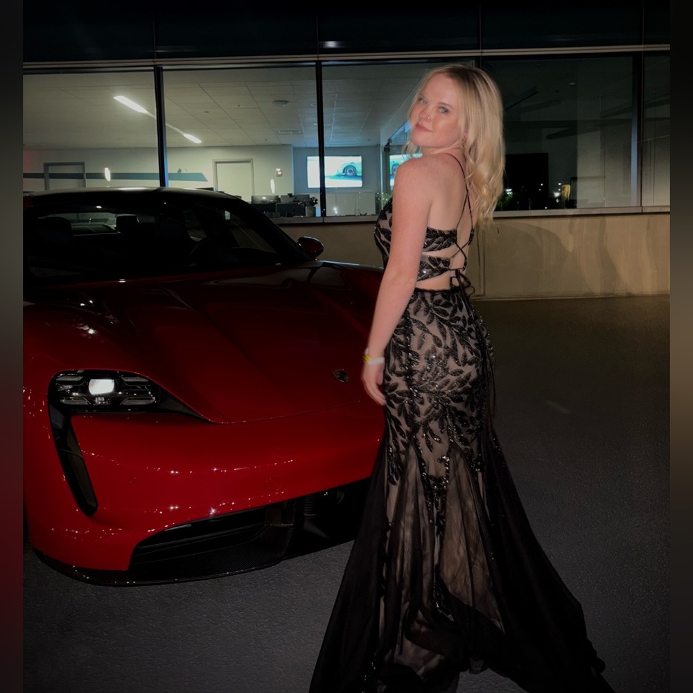 black prom dress